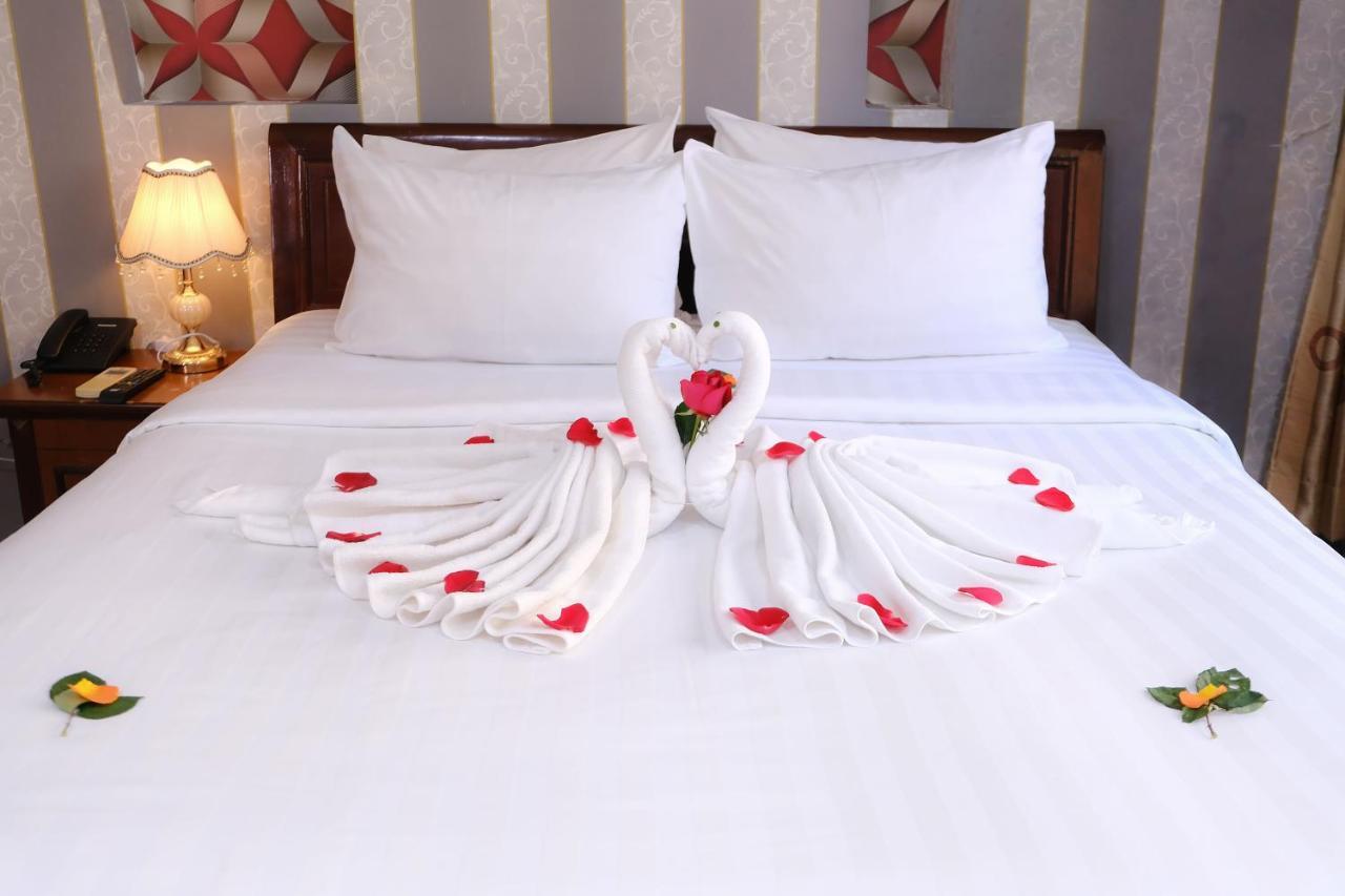Cosmo Central Hotel Ho Chi Minh מראה חיצוני תמונה
